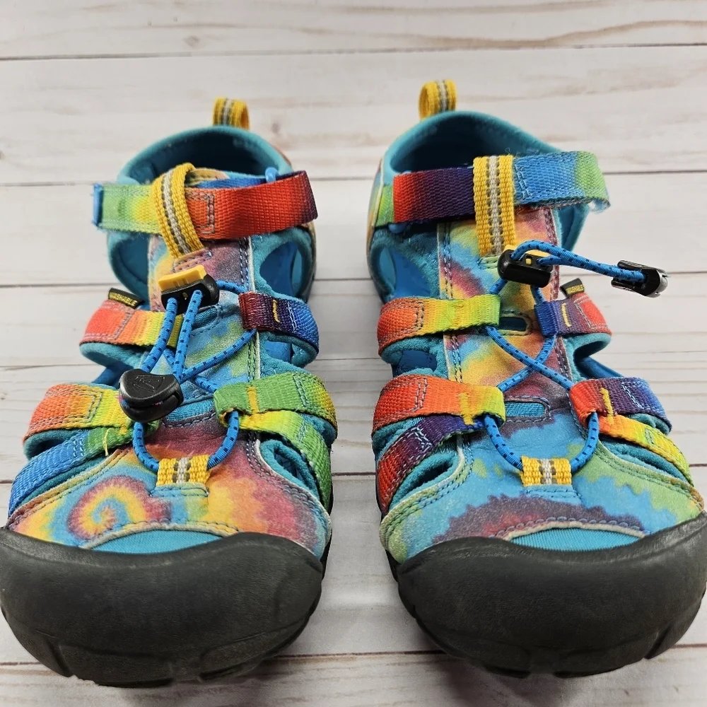 Keen‎ Big Kids Seacamp II CNX Vivid Blue Tie Dye Rainbow Size 4 Shoes 1025152